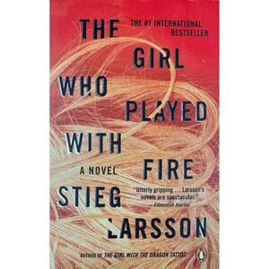 The Girl Who Played with Fire by Stieg Larson (Paperback)